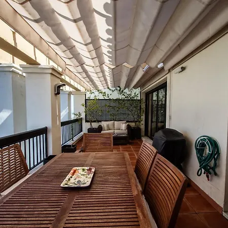 M&v Luxury Penthouse Apartment
