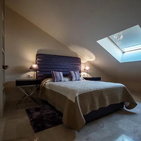 M&v Luxury Penthouse Apartment *