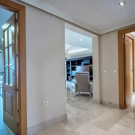 Apartment M&v Luxury Penthouse Marbella